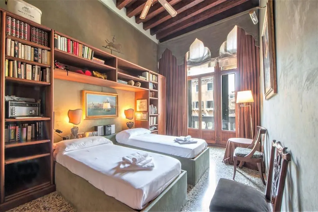 Ca' Del Mondo Novo, The Alcantara Apartment Close To San Marco And Rialto Venice